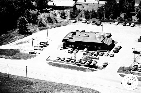 Big Boy Restaurants (Elias Brothers, Elias Bros) - Milford - 160 S Milford Rd A (newer photo)